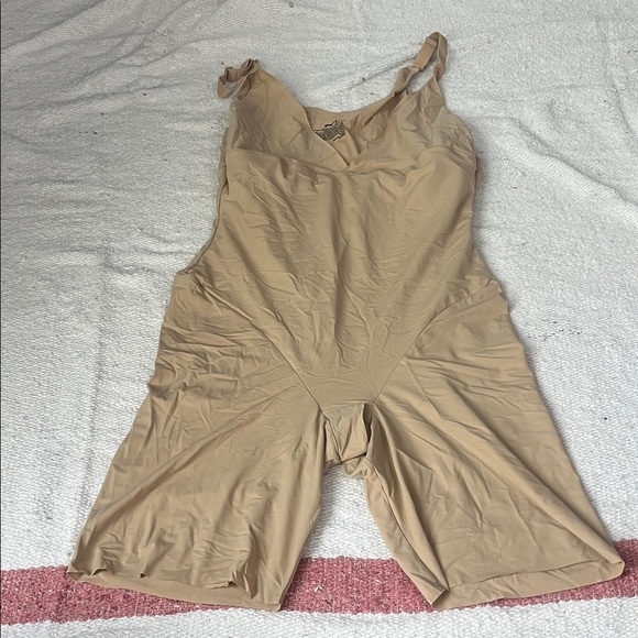 Maidenform Beige Shapewear Bodysuit - Picture 1 of 3